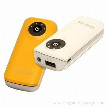 5,200mAh Portable Power Banks for iPhone, Available in Black and White Colors